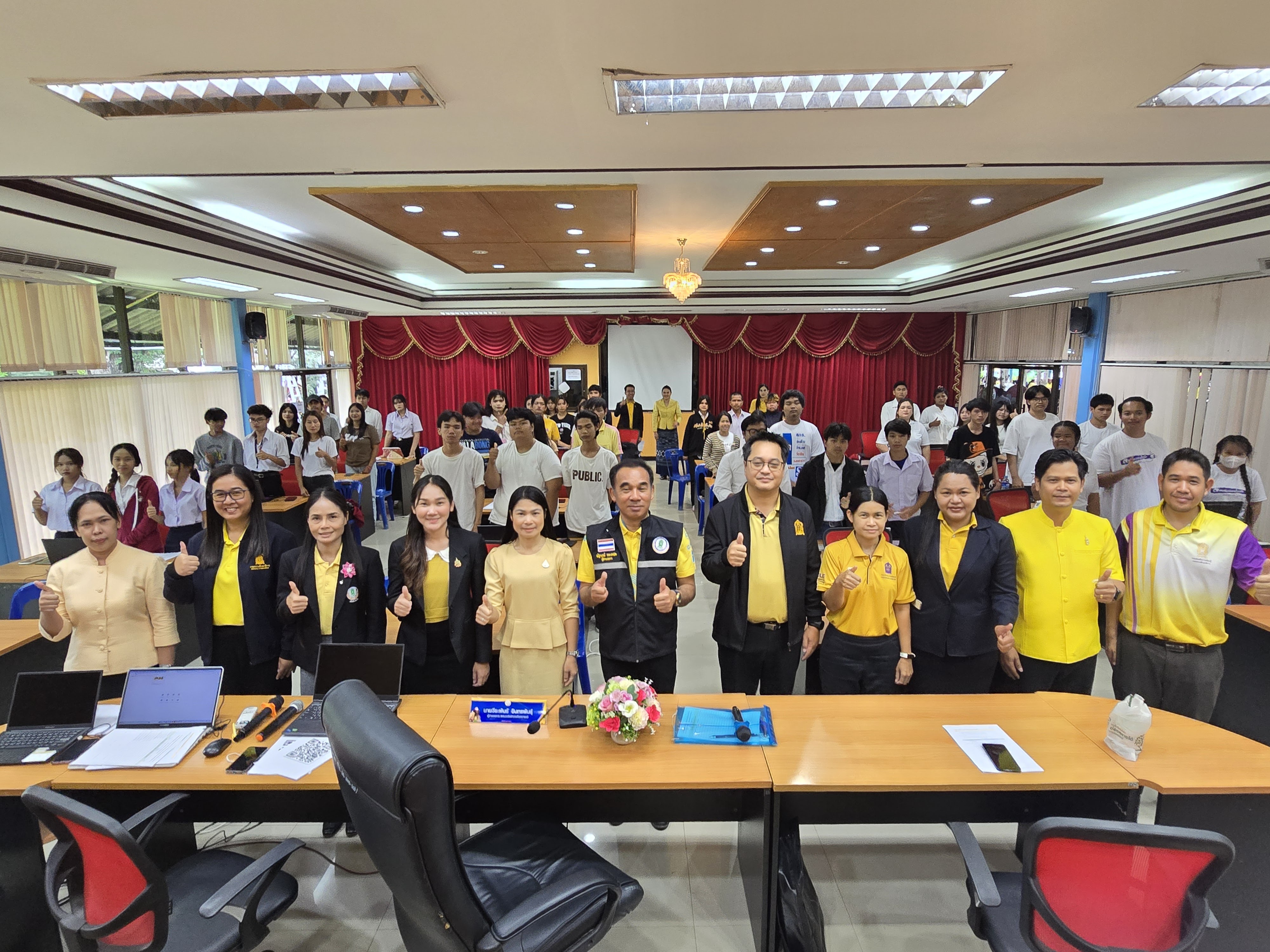 ปฏิบัติหน้าที่คณะกรรมการดำเนินงานการแข่งขันทักษะ ChatGPT