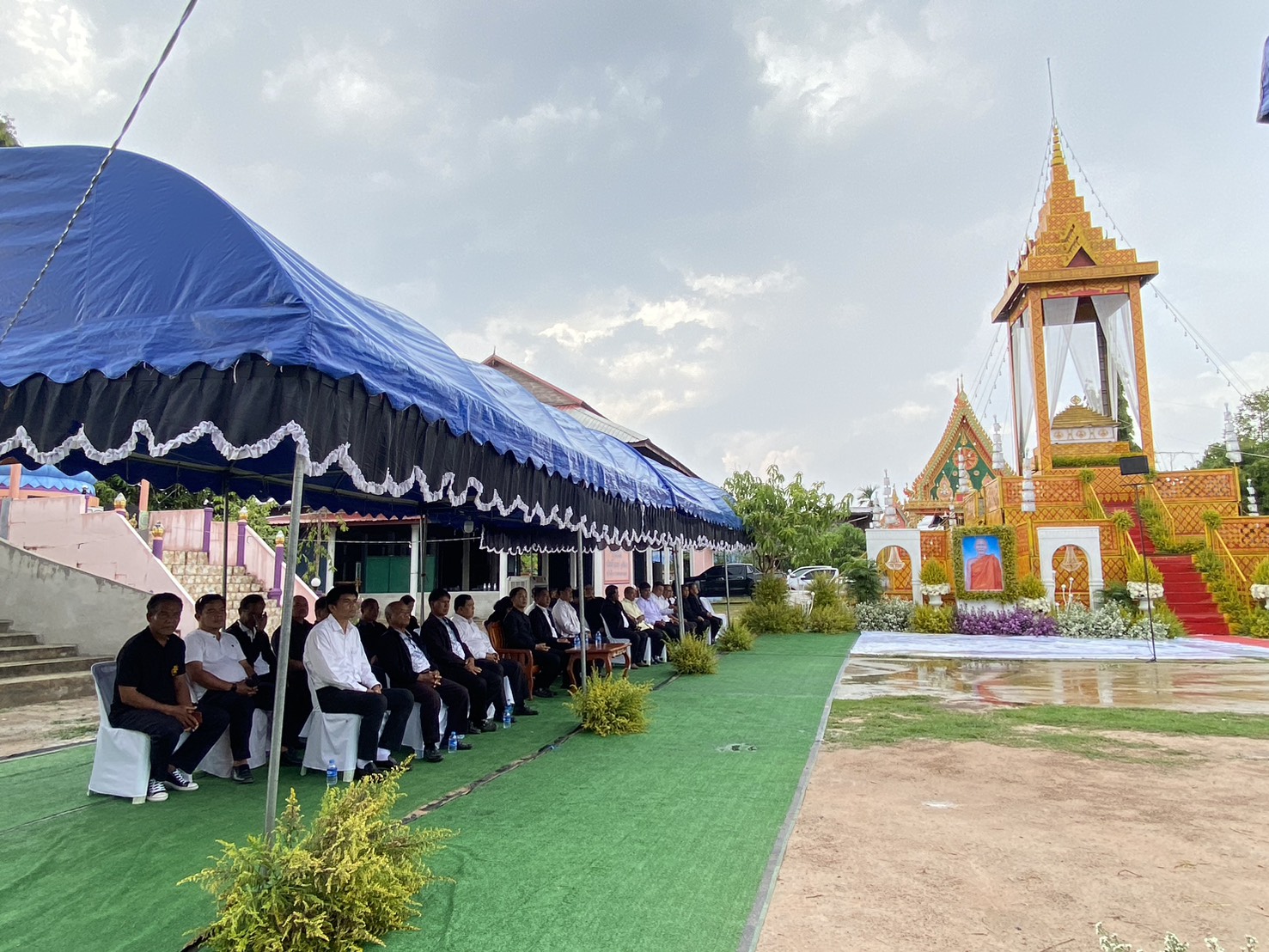 เป็นประธานในพิธีบำเพ็ญกุศลฌาปนกิจศพพระสลิตร สนฺตมโน (แผลงฤทธิ์) บิดาของครูกานต์ธีรา แผลงฤทธิ์ ครู กศน.ตำบล