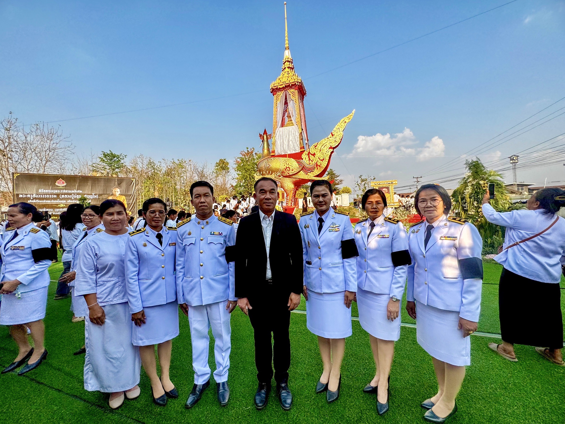 ร่วมพิธีออกเมรุพระราชทานเพลิงศพ พระครูสังวรวรธรรม (หลวงปู่น้อย สญฺญโม) อดีตที่ปรึกษาเจ้าคณะอำเภอโนนคูณ