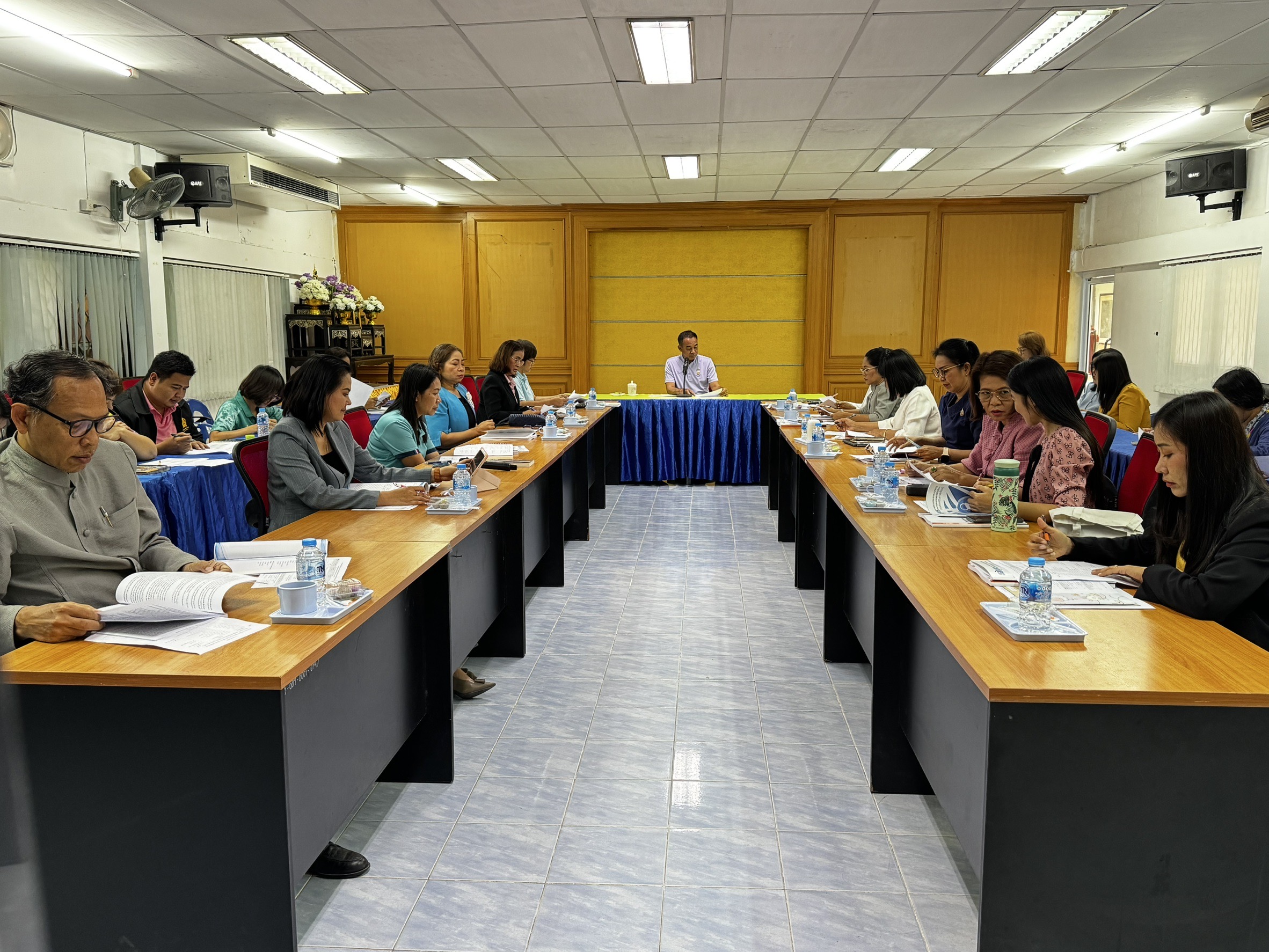 ประชุมเตรียมความพร้อมวิทยากรให้ความรู้และคณะทำงาน โครงการอบรมหลักสูตรการพัฒนาสมรรถนะบุคลากรด้านการแนะแนว และให้คำปรึกษา